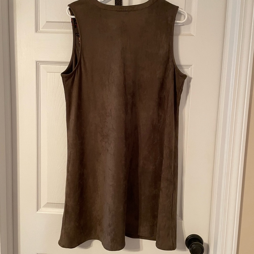 Sleeveless dress by Andree by UNIT - Picture 3 of 3